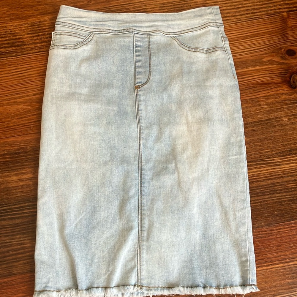 The Main Street exchange Jean skirt. Girls size 12. Great condition!